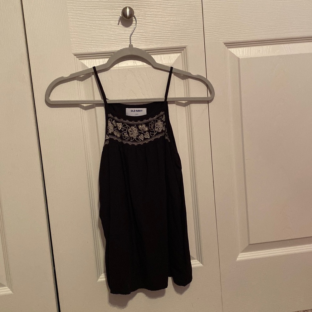 this is a black tank tops from old navy